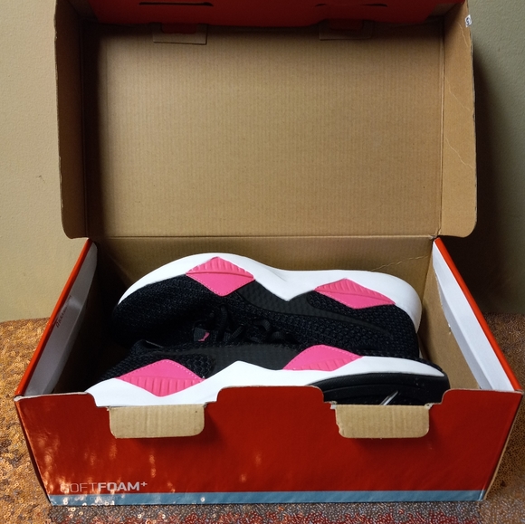 Puma - Picture 2 of 5